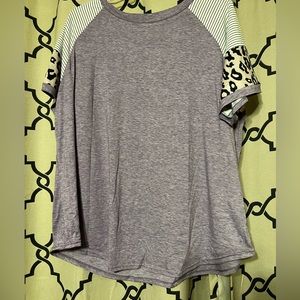 Lavender short sleeve top